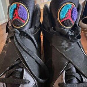 Air Jordan 8 Retro shoes